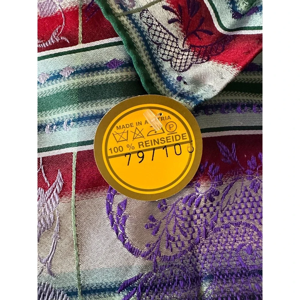 Gorsuch LTD Das Echte Bienentuch Womens Plum Mint‎ Lattice Square Silk Scarf